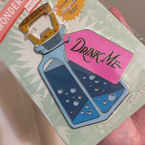 Wonderland Bottle Opener- Magnet - Drink Me - Disney - Alice In Wonderland - NWT - Picture 3 of 6